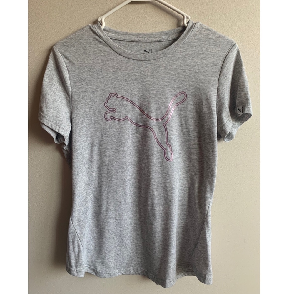• PUMA t-shirt •